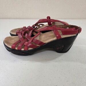J-41 Adventure On Red Leather Strappy Wedge Sandals Womens 41 Floral Sole